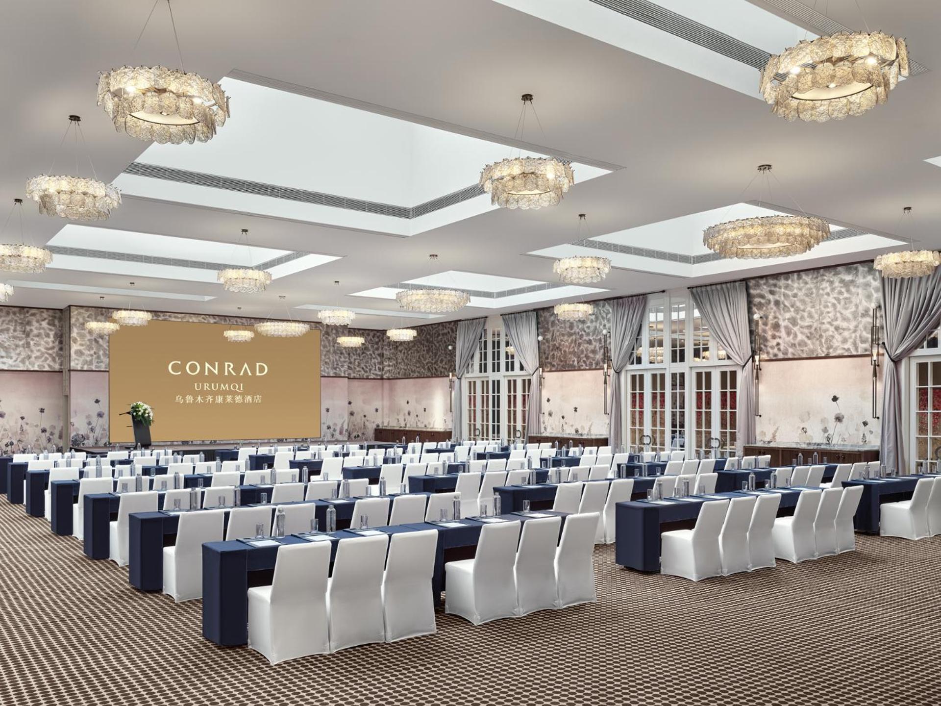 Conrad Urumqi Luaran gambar